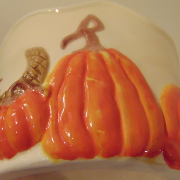 Harvest Time Ceramic Container, Features Pumpkins, Apples, Gourds, 4 inches tall - Picture 9 of 10